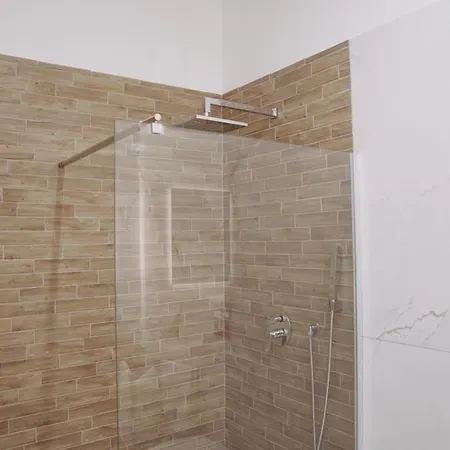 Guest house Sisina Luxury Jacuzzi & Piscina *